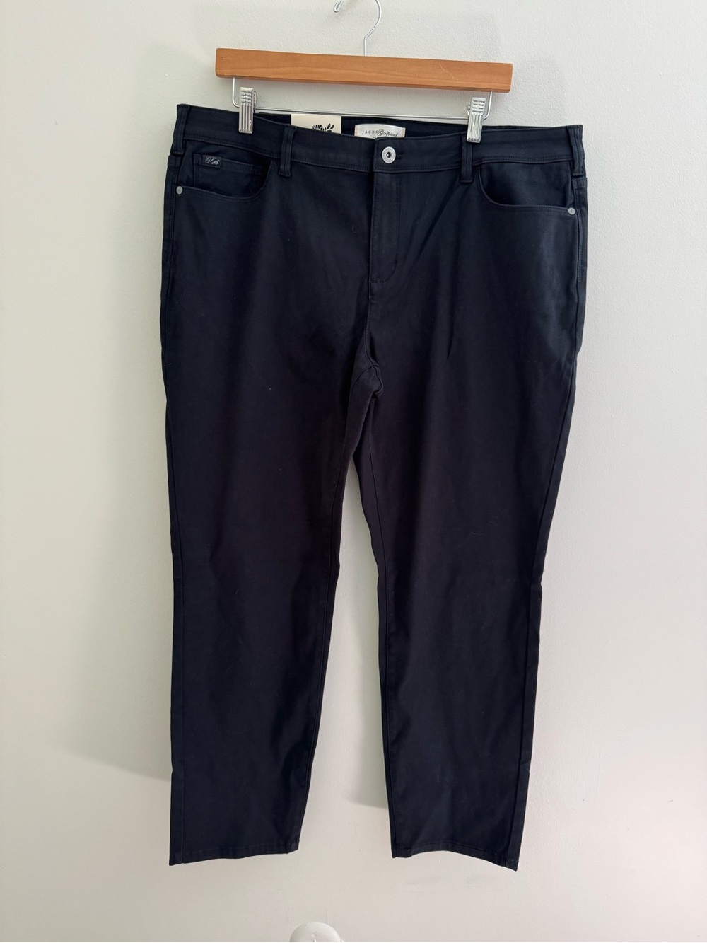 Jach's Girlfriend NWT Straight Leg Ankle Pants